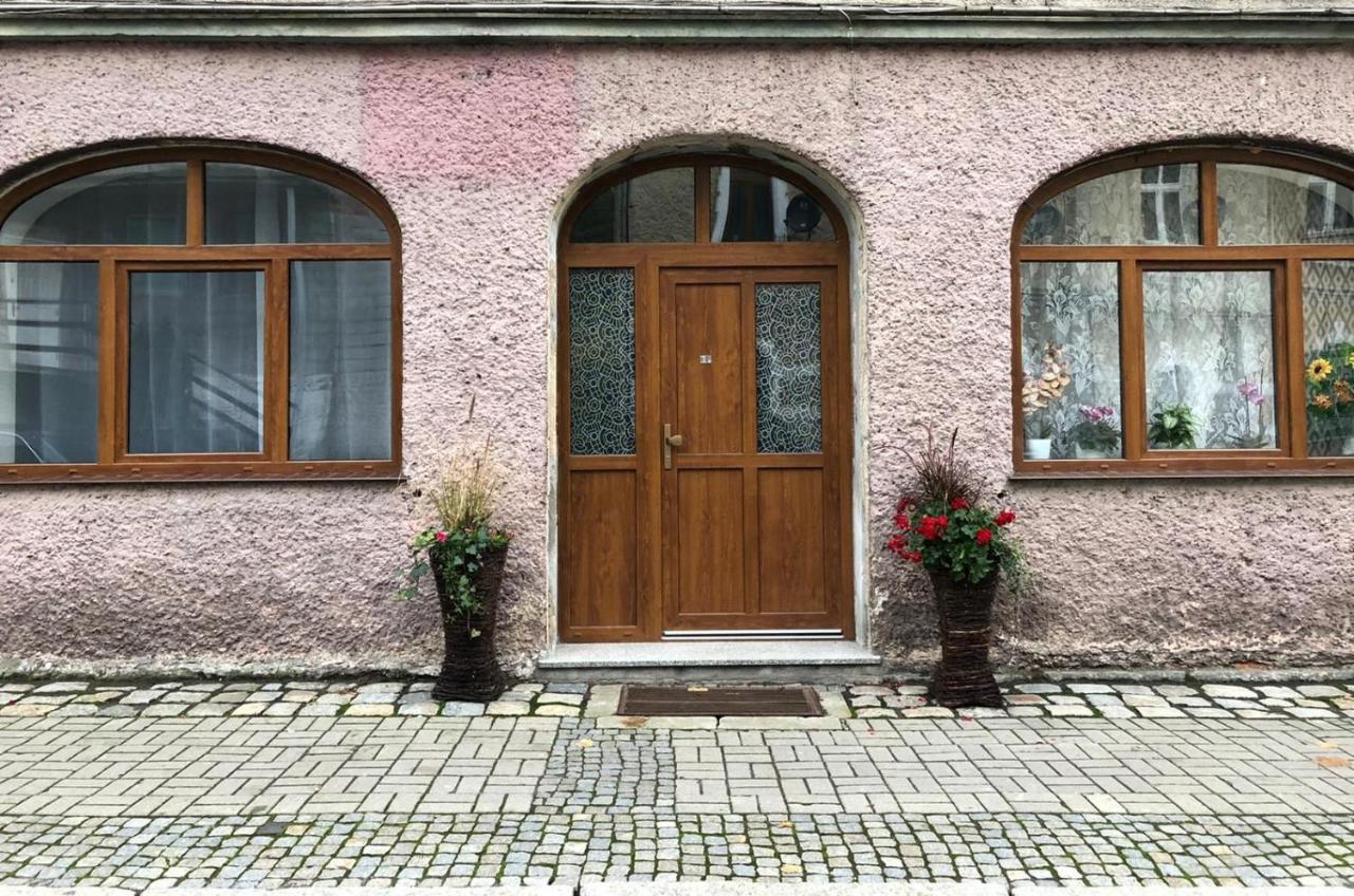 Za Rogiem Apartment Duszniki Zdroj Luaran gambar